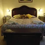 Tucci's 4* Rom