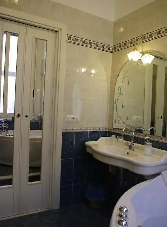 Tucci's 4* Rome