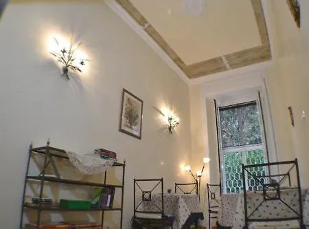 Tucci's 4* Rome