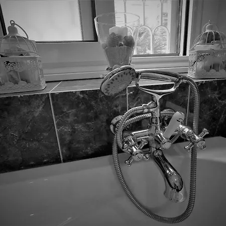 Tucci's Couette-café